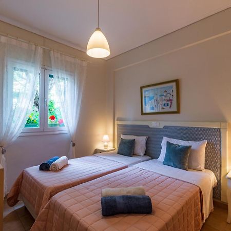 Barbati Seafront Luxury Suites Екстериор снимка