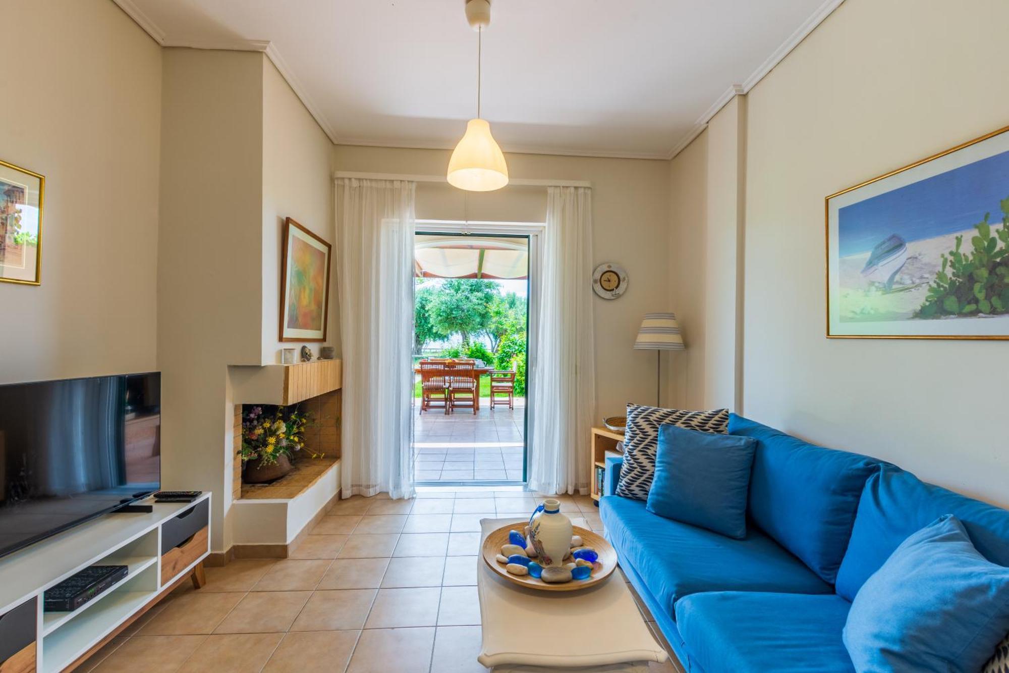 Barbati Seafront Luxury Suites Екстериор снимка