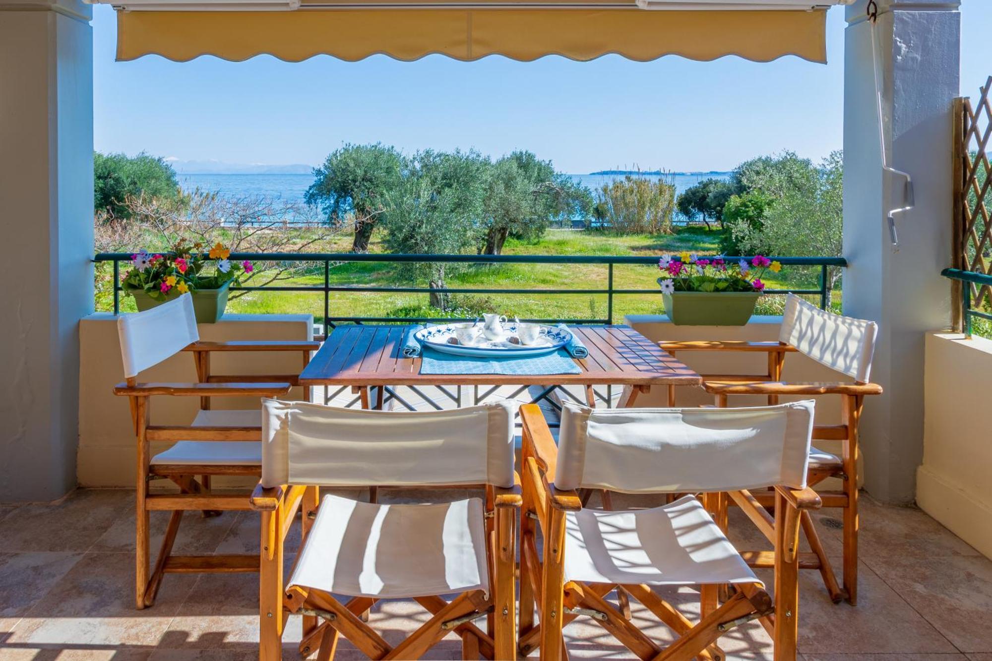 Barbati Seafront Luxury Suites Екстериор снимка